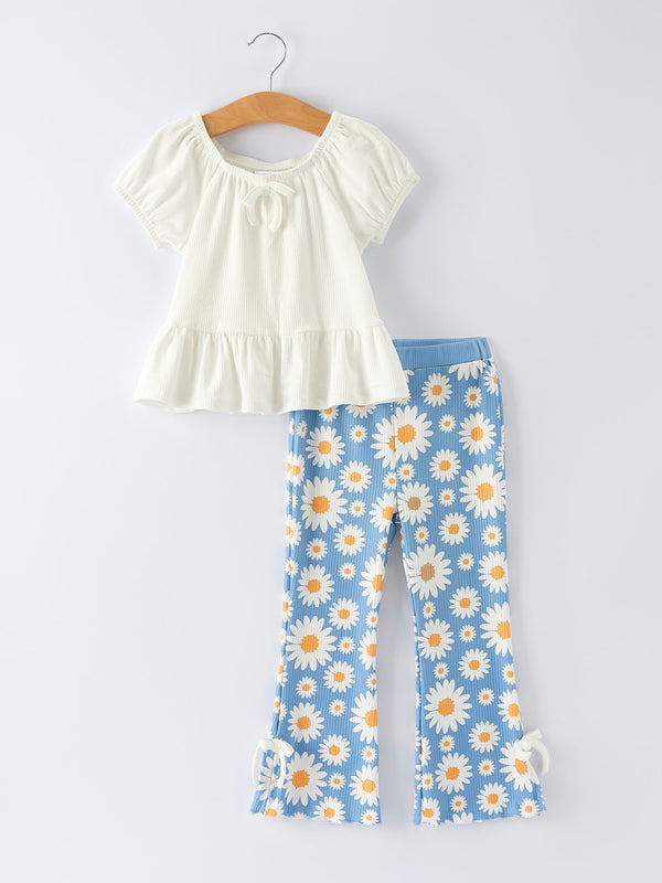 White Top And Daisy-Print Flared Pants Girl's Outfit
